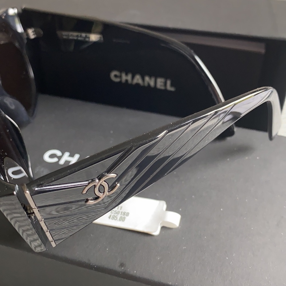 Chanel Sunglasses - Picture 4 of 8